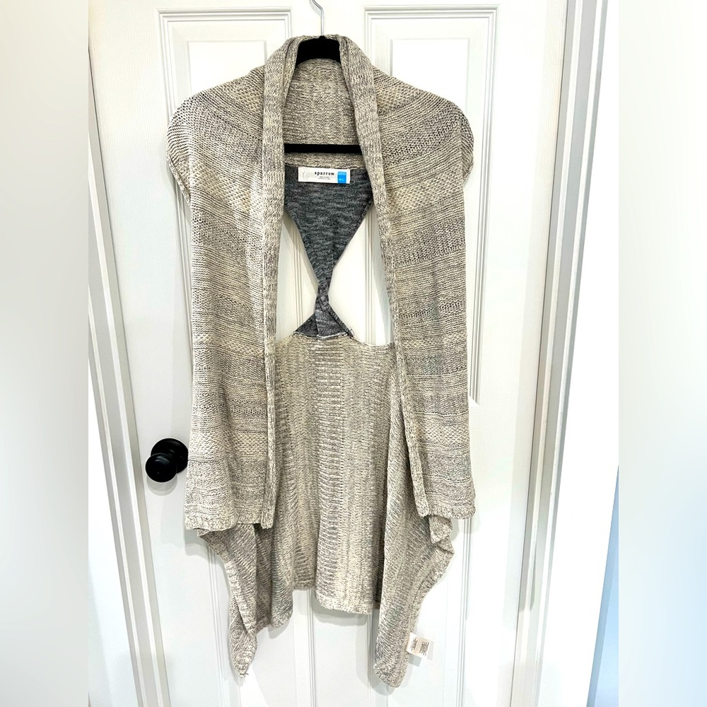 Sparrow vest, mixed material
